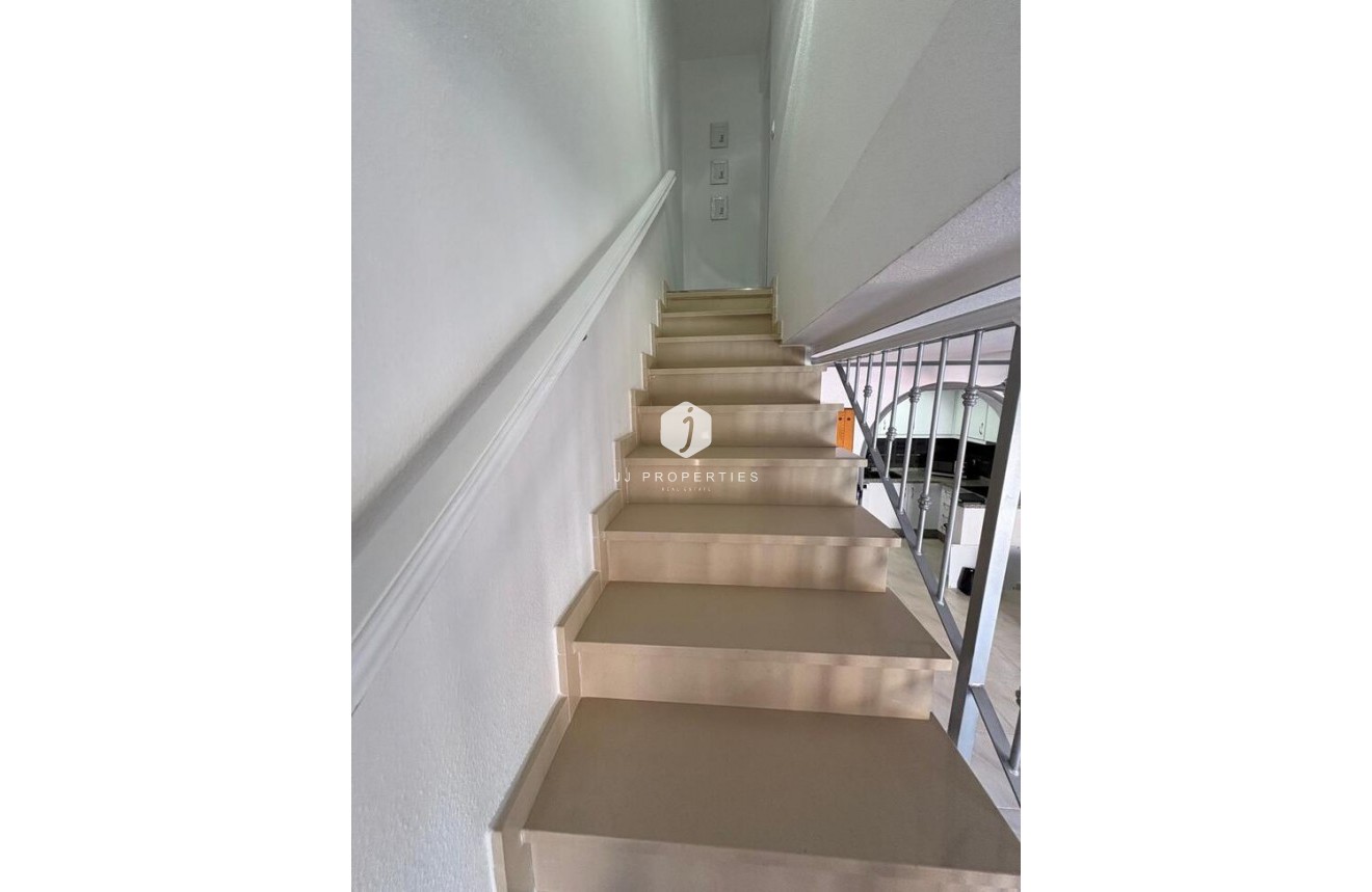 Z drugiej ręki - Daszek -
Playa Flamenca - Costa Blanca