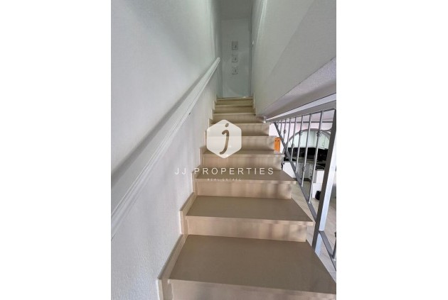 Z drugiej ręki - Daszek -
Playa Flamenca - Costa Blanca