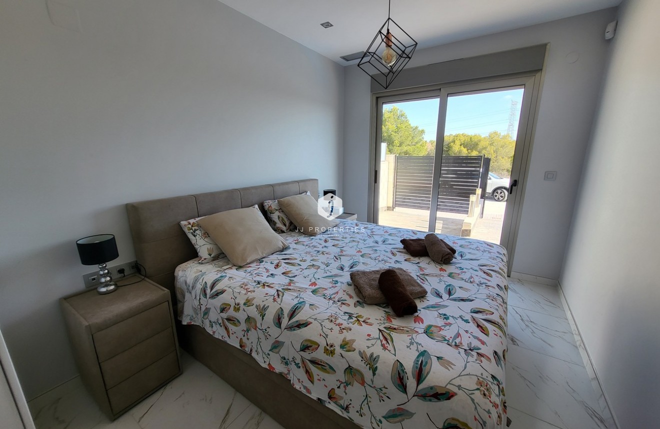 Tweedehands - Villa -
Orihuela Costa - Costa Blanca