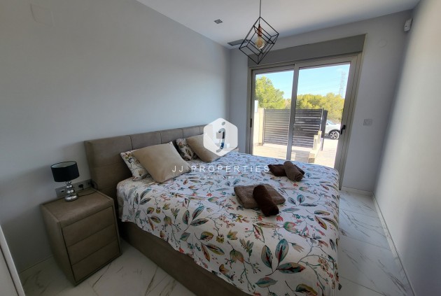 Tweedehands - Villa -
Orihuela Costa - Costa Blanca