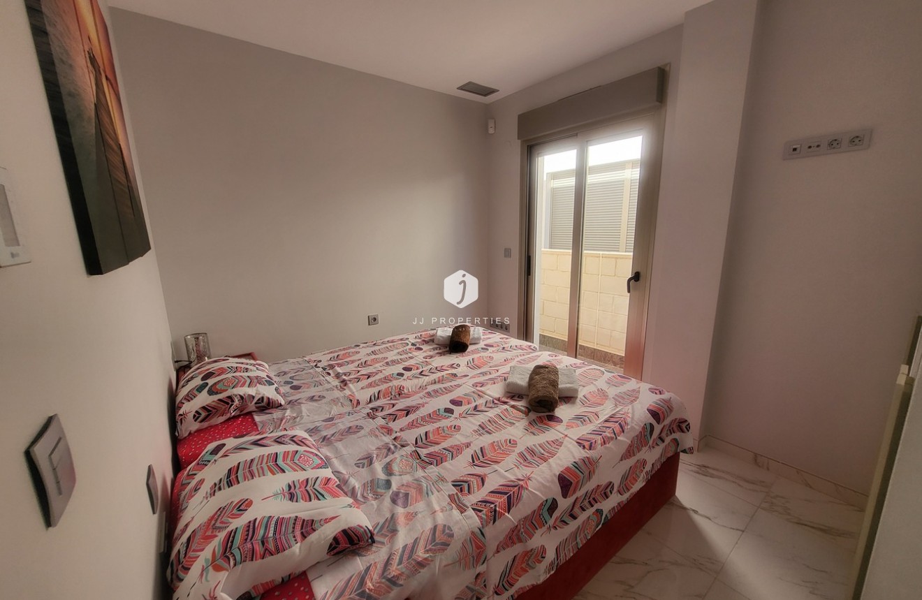 Tweedehands - Villa -
Orihuela Costa - Costa Blanca