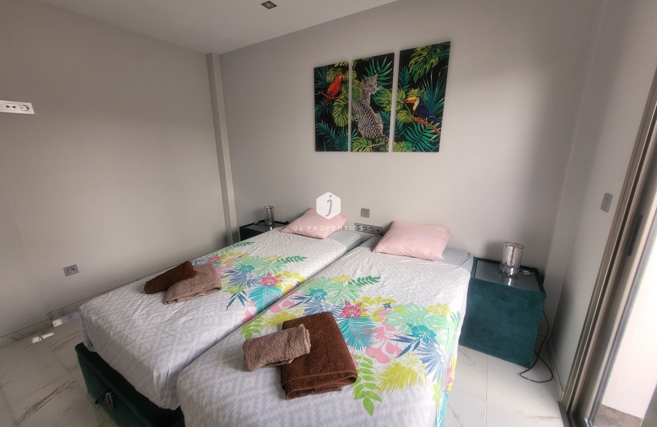 Tweedehands - Villa -
Orihuela Costa - Costa Blanca