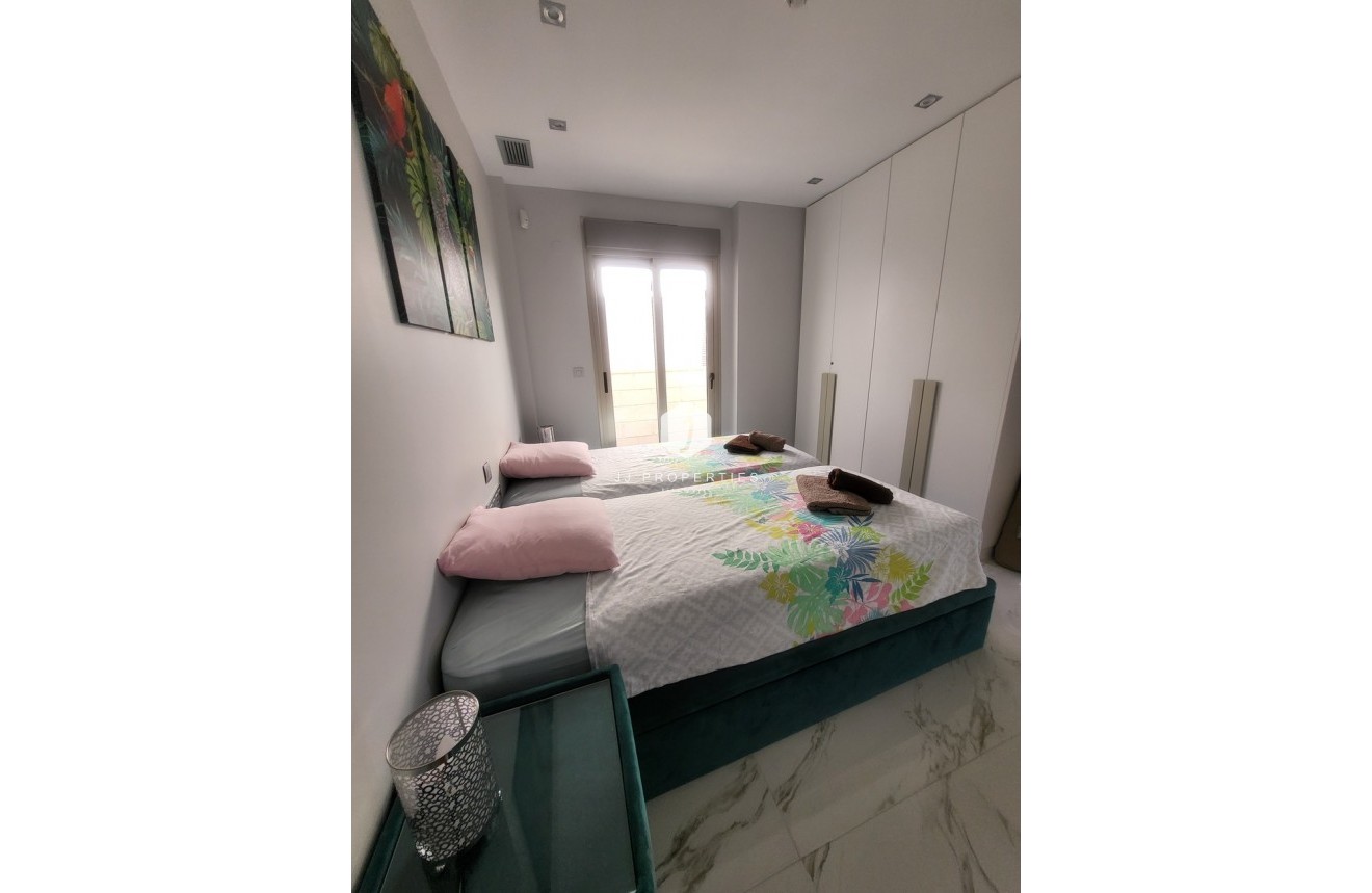 Tweedehands - Villa -
Orihuela Costa - Costa Blanca