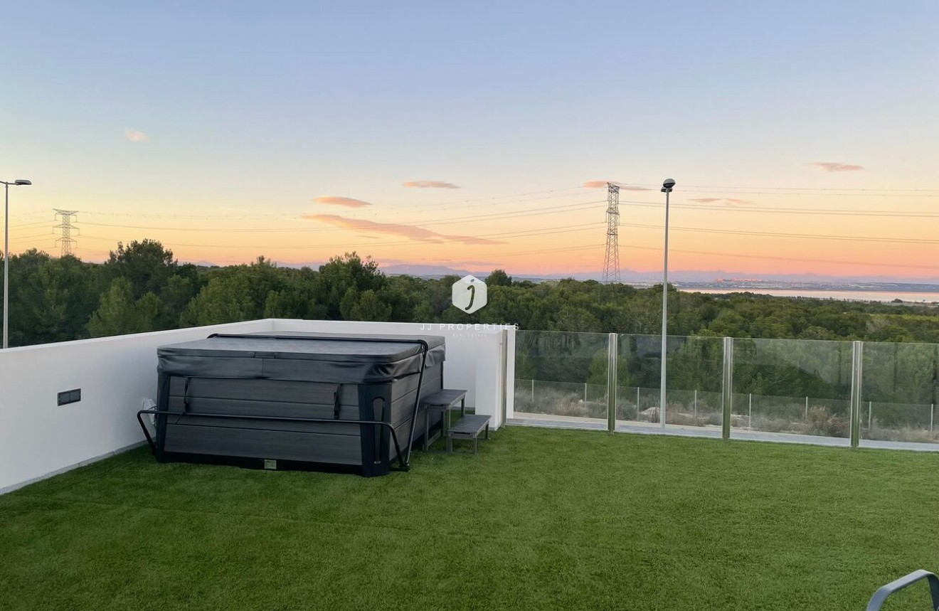 Tweedehands - Villa -
Orihuela Costa - Costa Blanca