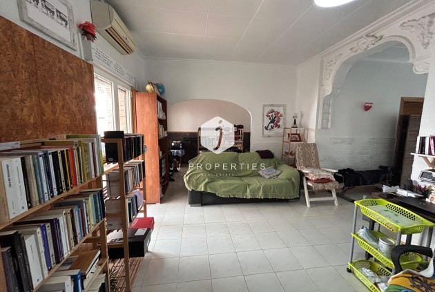 Resale - Villa -
Jacarilla - Inland