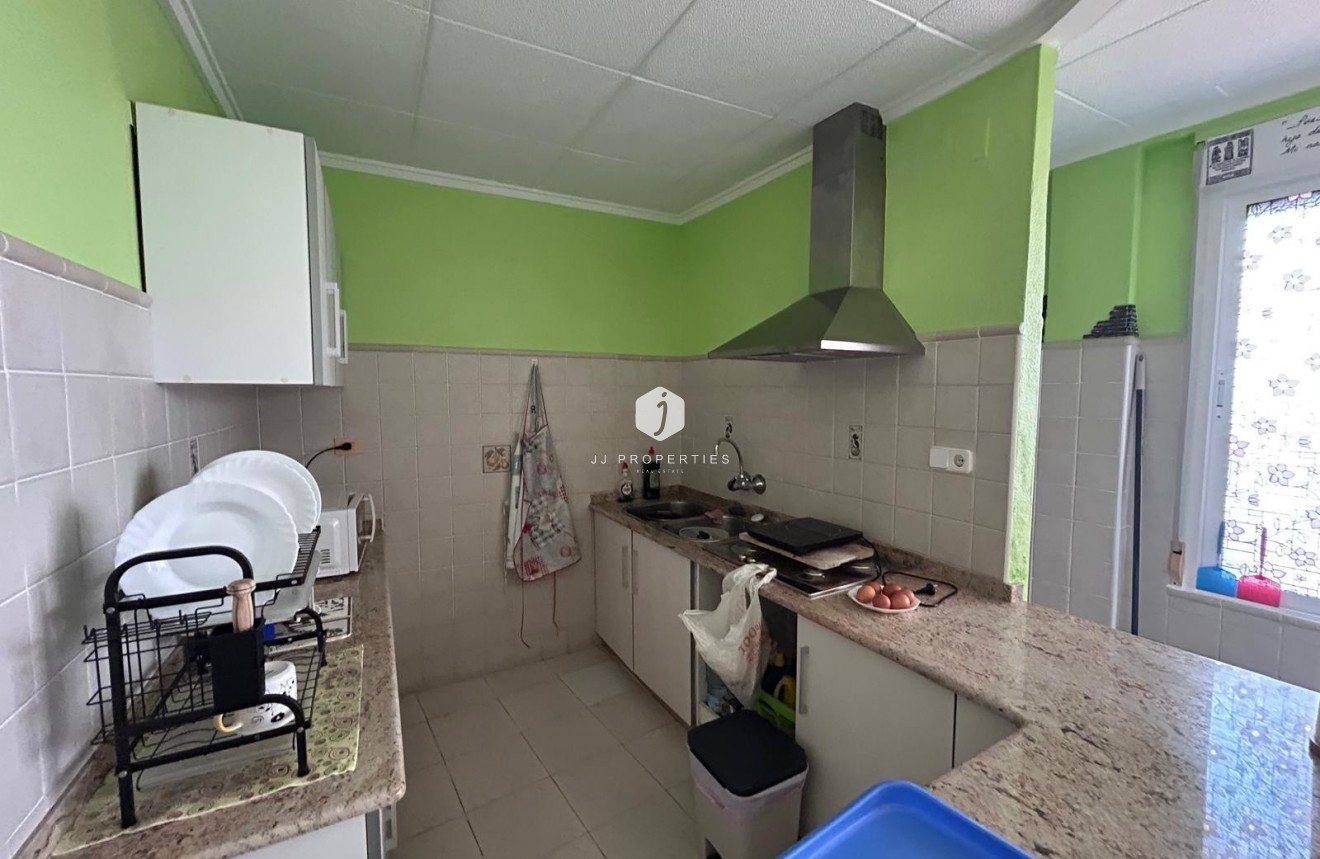 Resale - Villa -
Jacarilla - Inland