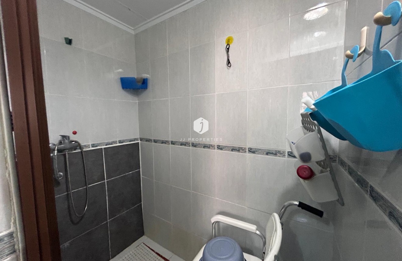 Resale - Villa -
Jacarilla - Inland