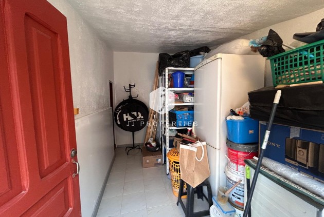 Resale - Villa -
Jacarilla - Inland