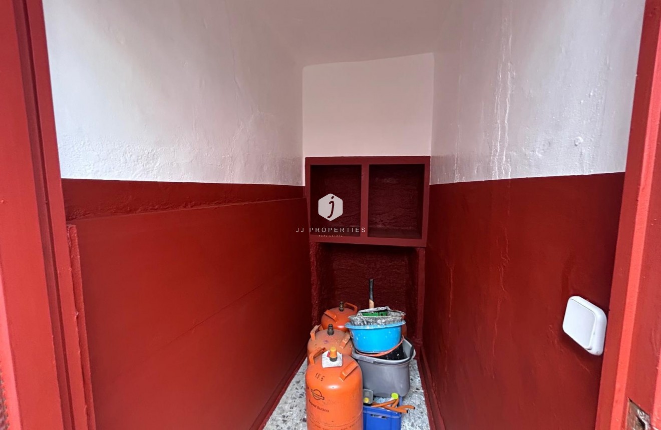 Resale - Villa -
Jacarilla - Inland