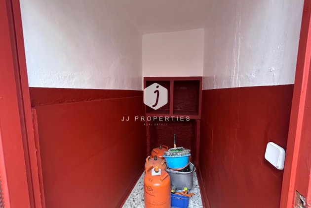 Resale - Villa -
Jacarilla - Inland