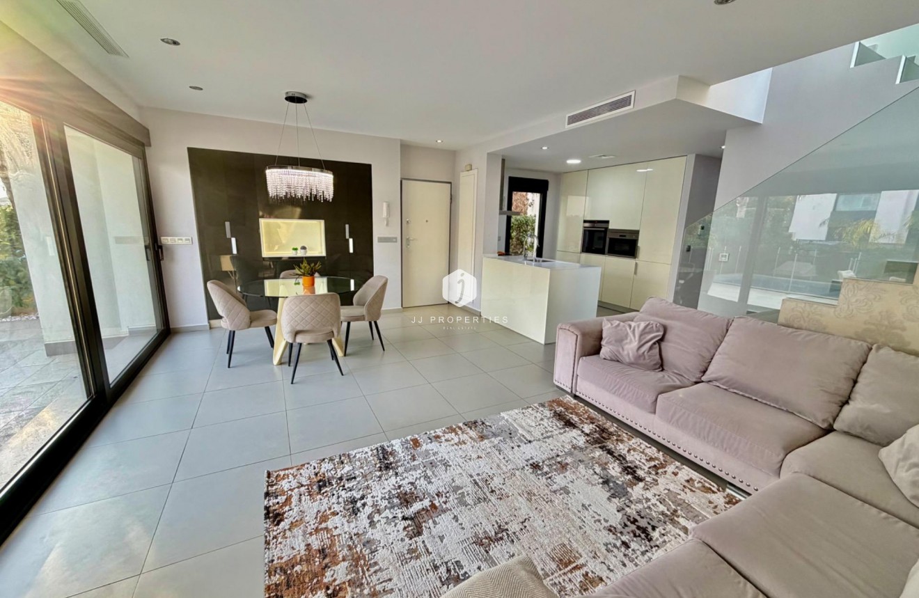 Resale - Villa -
Rojales - Cuidad Quesada