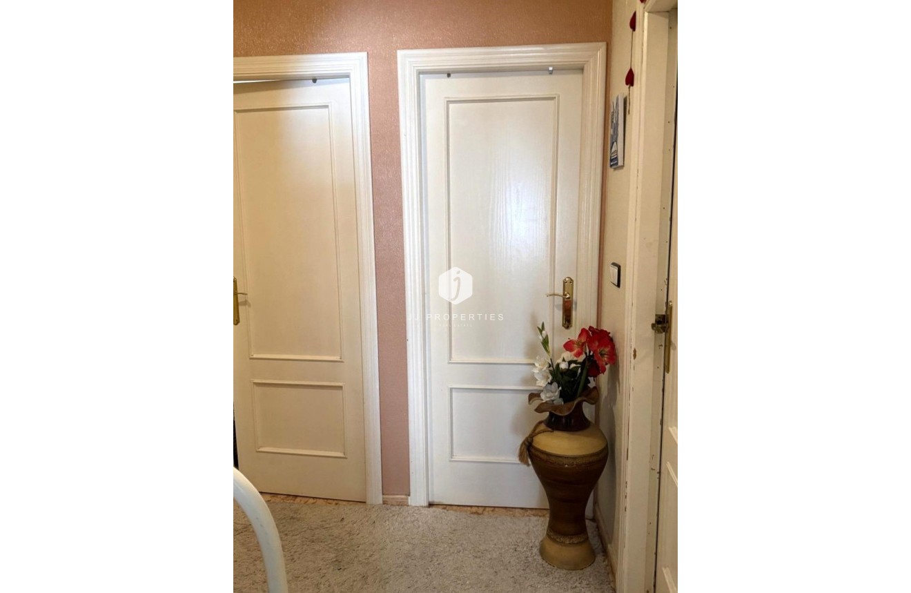 Resale - Apartment / flat -
Torrevieja - Playa del Cura