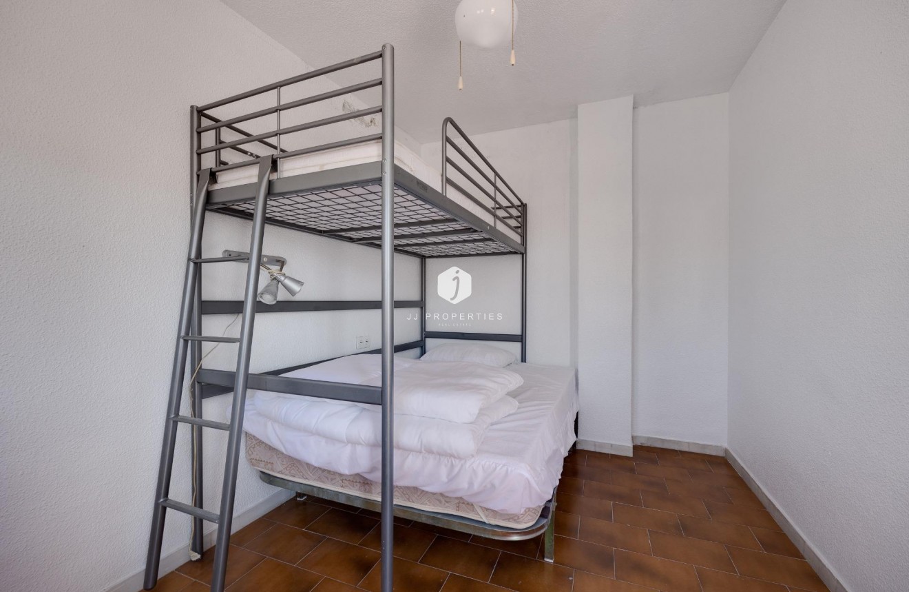 Resale - Bungalow -
Torrevieja - La Mata