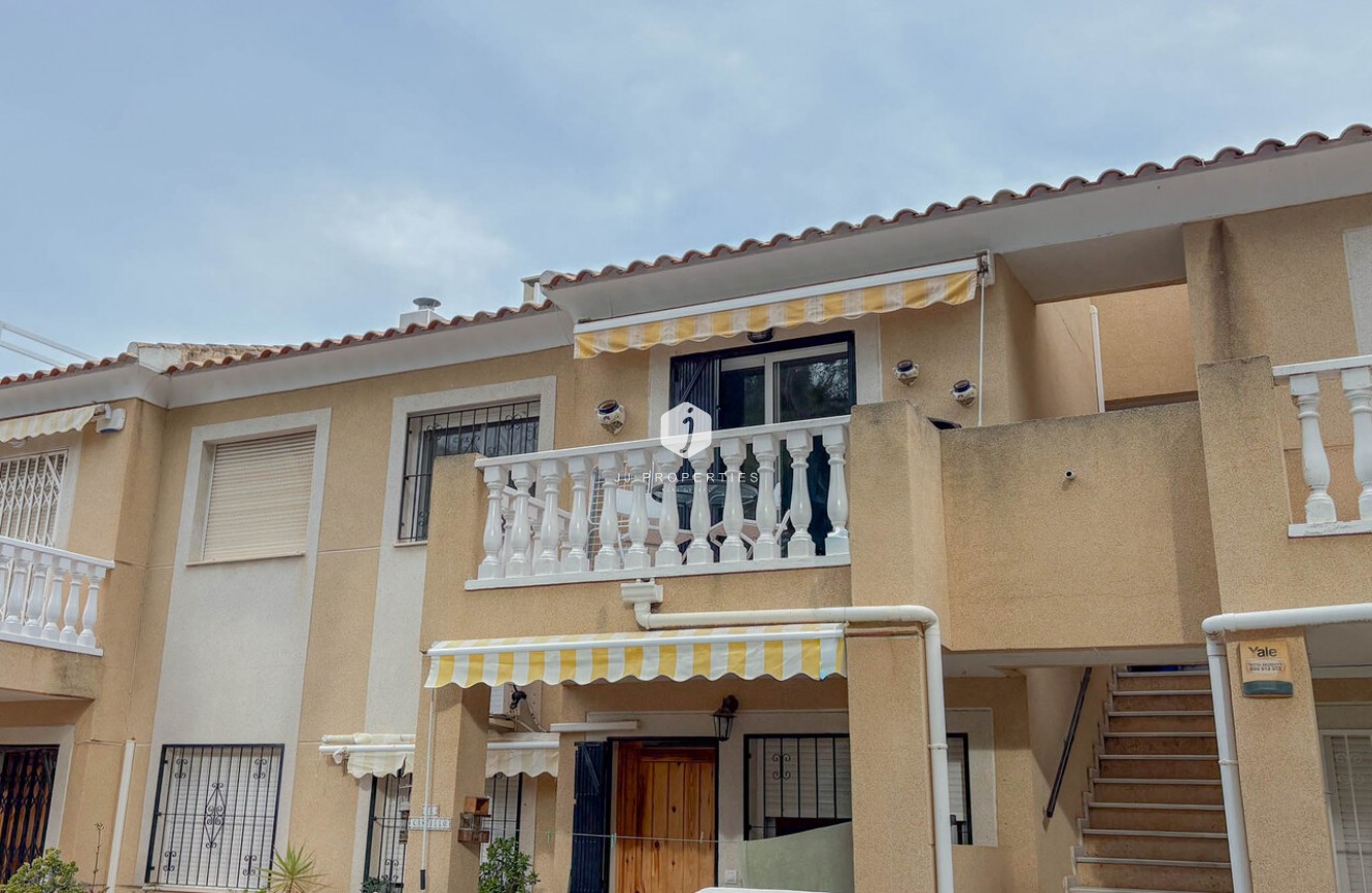 Resale - Apartment / flat -
Los Balcones - Costa Blanca