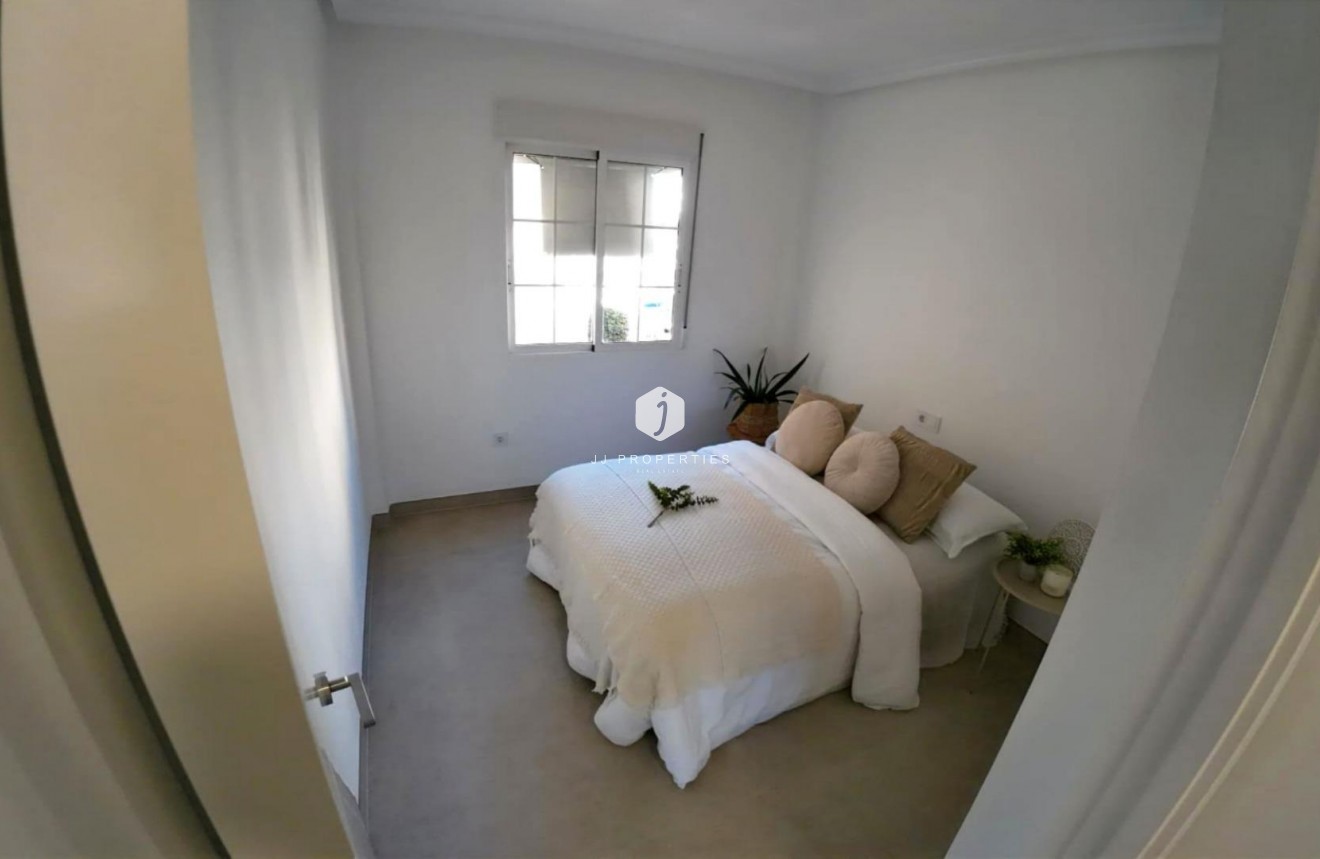 Segunda mano - Apartamento / piso -
Orihuela Costa - Lomas de Cabo Roig