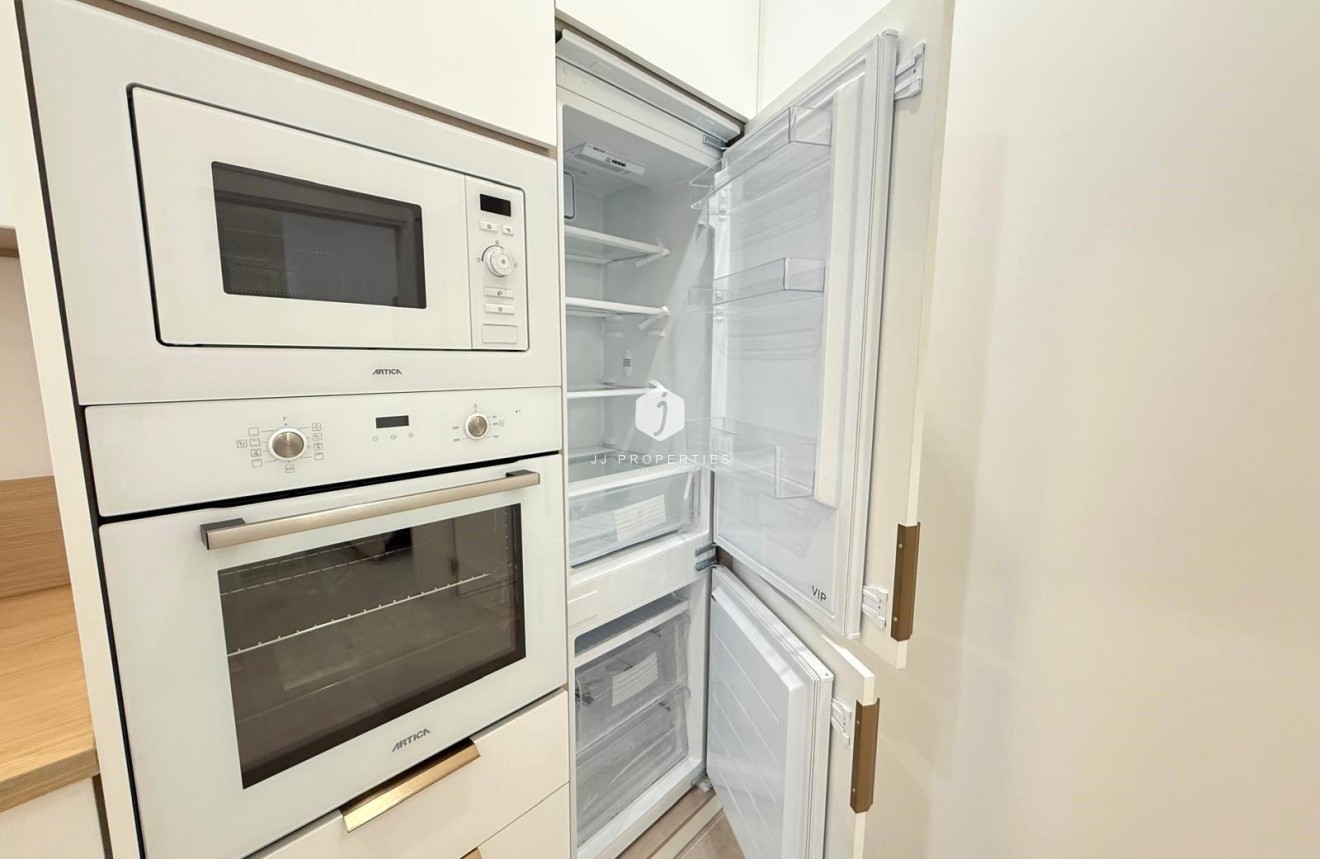 Resale - Villa -
Torrevieja - El chaparral