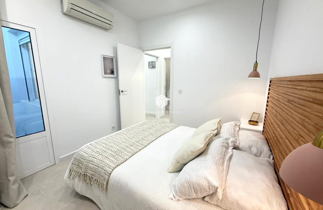 Resale - Villa -
Torrevieja - El chaparral