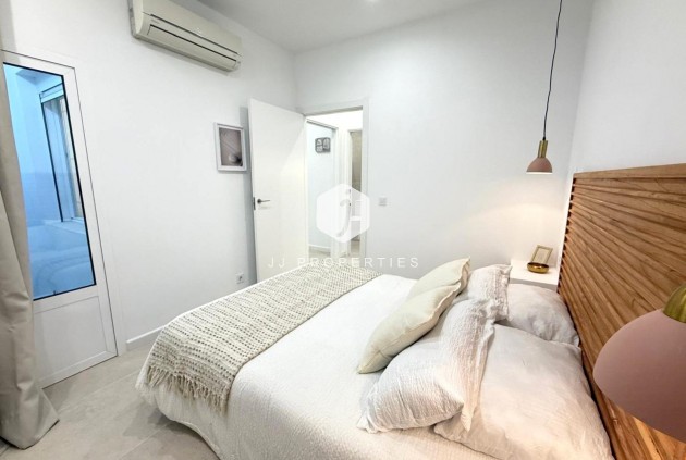 Resale - Villa -
Torrevieja - El chaparral