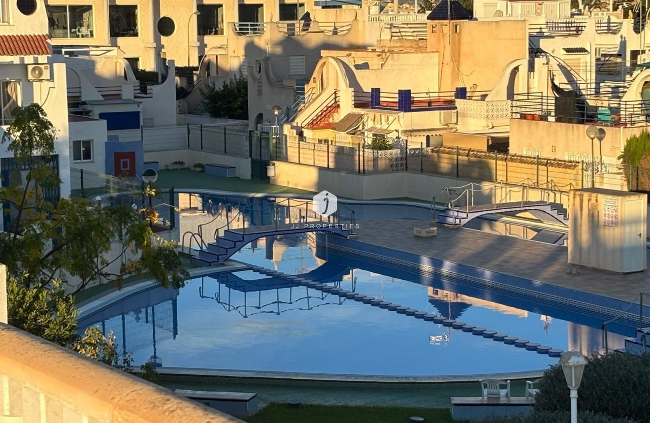 Aus zweiter Hand - Chalet -
Torrevieja - Carrefour