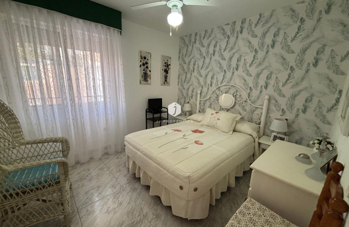 Aus zweiter Hand - Chalet -
Torrevieja - Carrefour