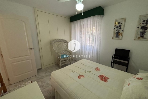 Aus zweiter Hand - Chalet -
Torrevieja - Carrefour