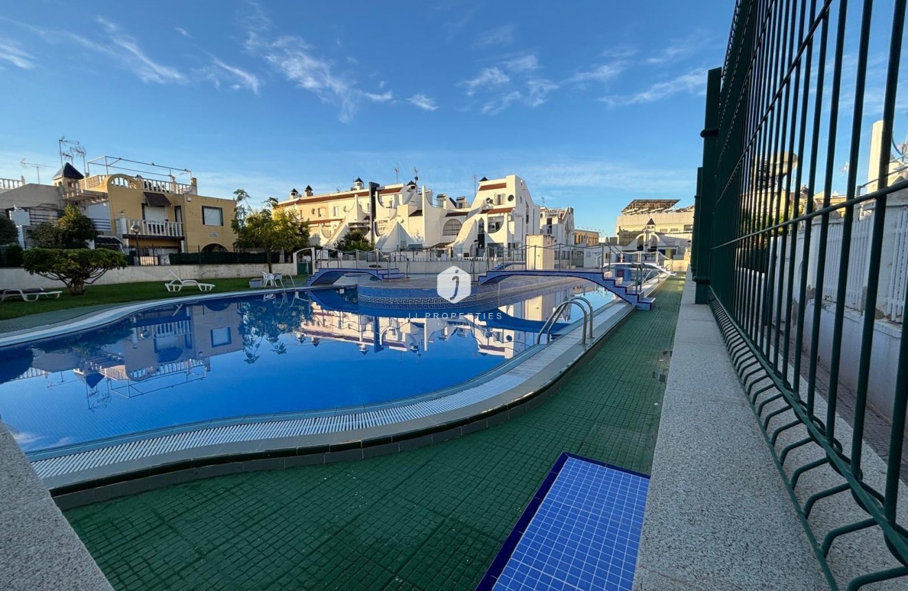 Aus zweiter Hand - Chalet -
Torrevieja - Carrefour