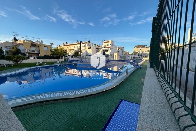 Aus zweiter Hand - Chalet -
Torrevieja - Carrefour