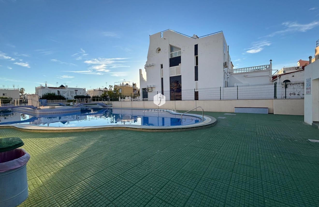 Aus zweiter Hand - Chalet -
Torrevieja - Carrefour