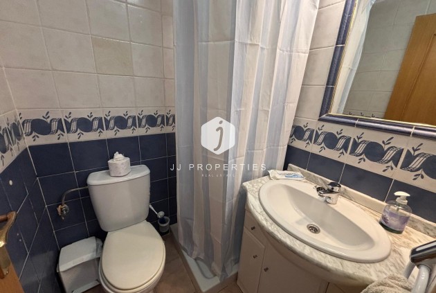 Resale - Bungalow -
Torrevieja