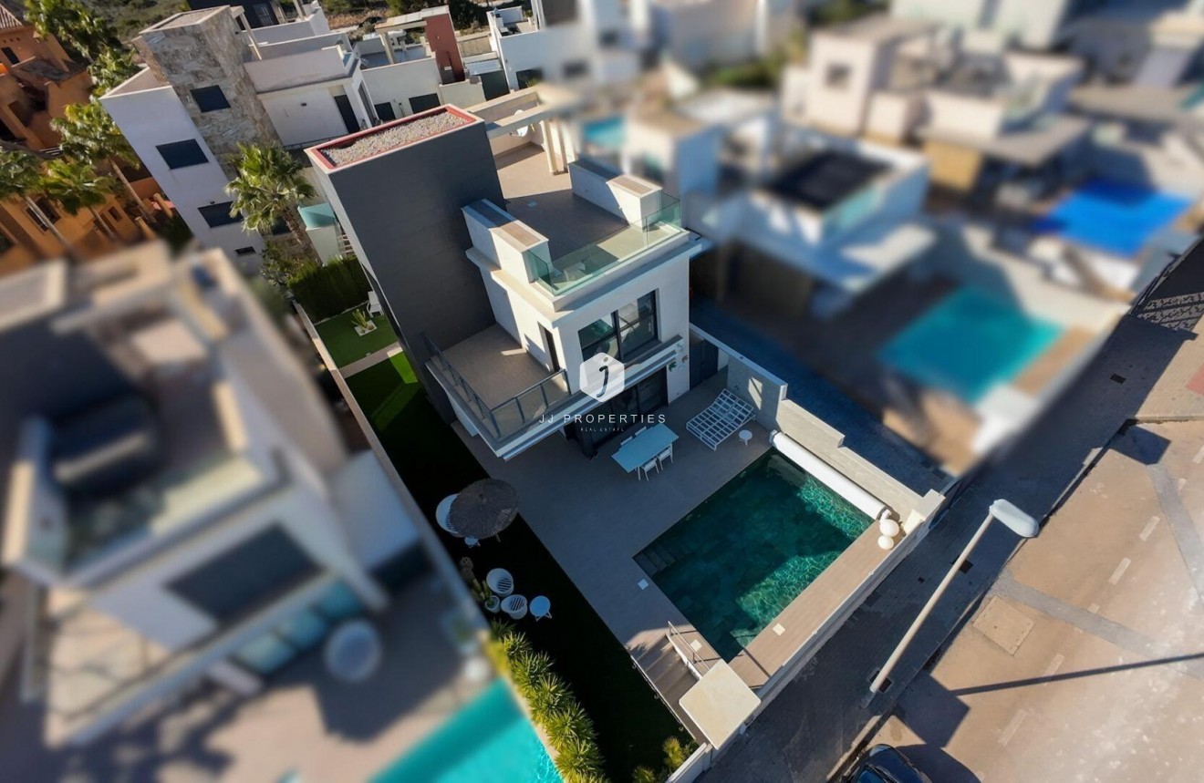 Resale - Villa -
San Miguel de Salinas - Bellavista