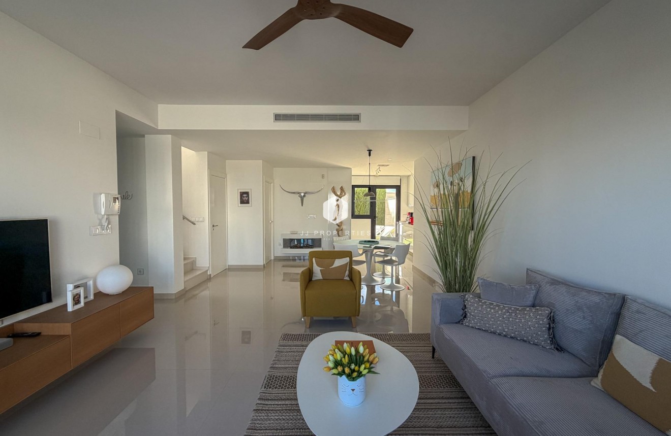 Resale - Villa -
San Miguel de Salinas - Bellavista