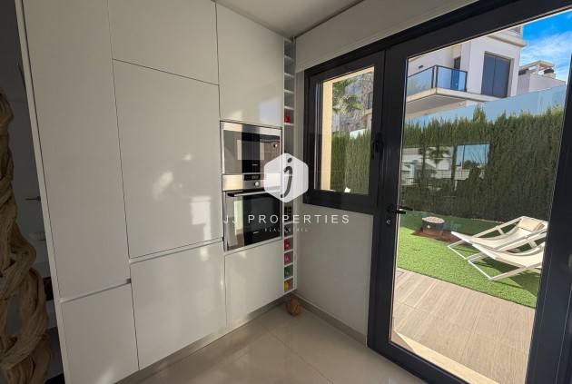 Resale - Villa -
San Miguel de Salinas - Bellavista