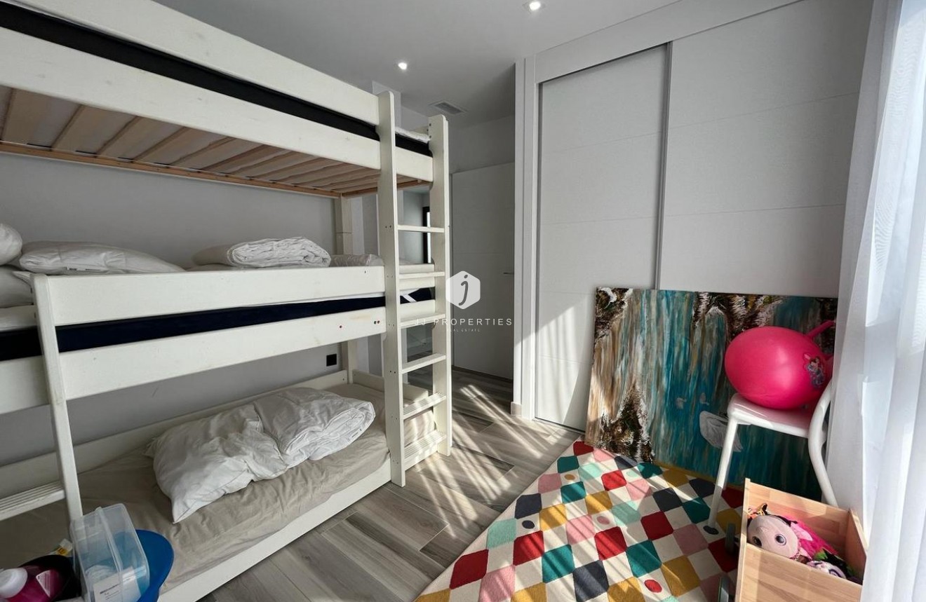 Resale - Villa -
Los Balcones - Costa Blanca