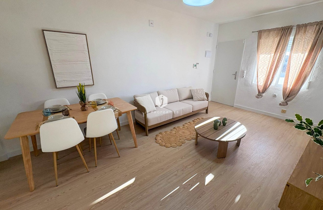 Resale - Bungalow -
Orihuela Costa - Costa Blanca