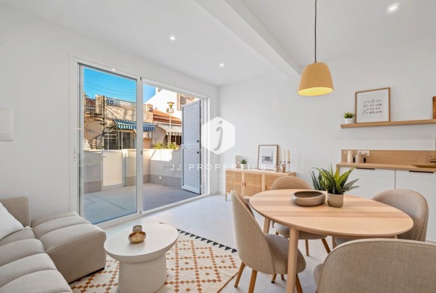 Resale - Bungalow -
Torrevieja - Costa Blanca