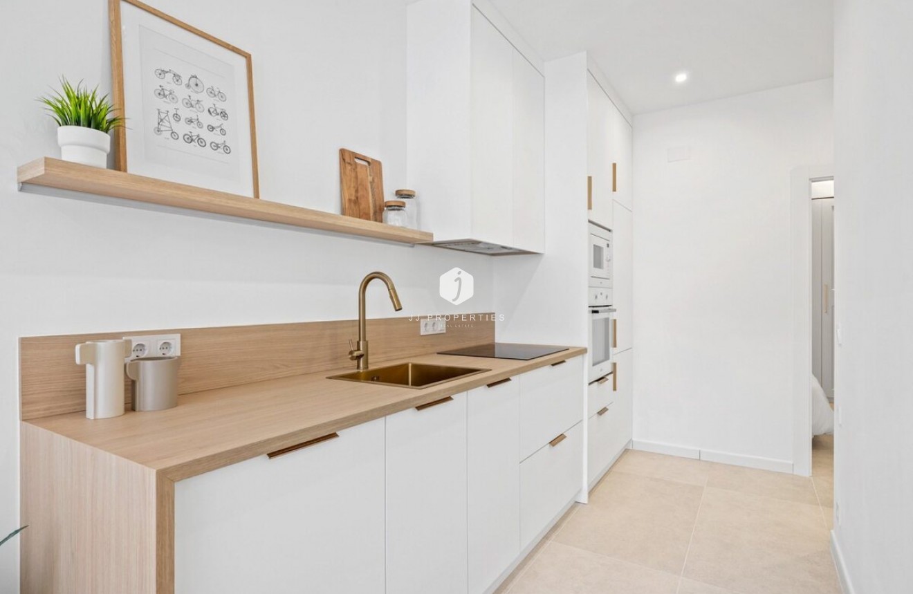 Resale - Bungalow -
Torrevieja - Costa Blanca