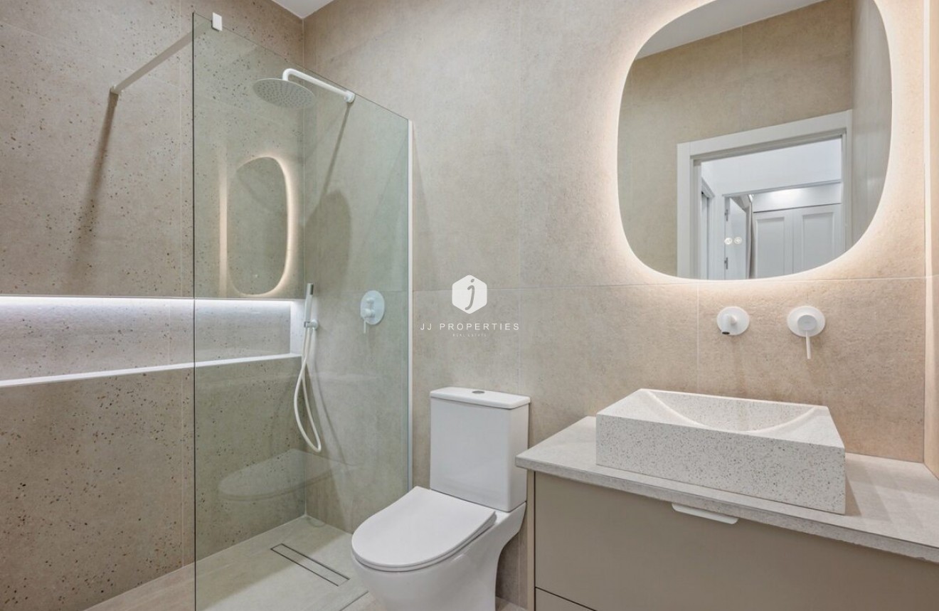 Resale - Bungalow -
Torrevieja - Costa Blanca