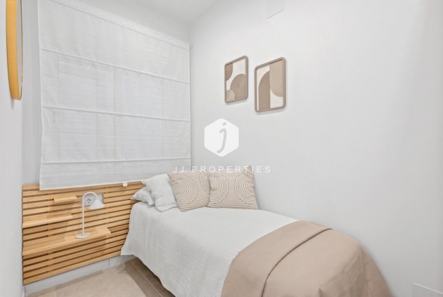 Resale - Bungalow -
Torrevieja - Costa Blanca