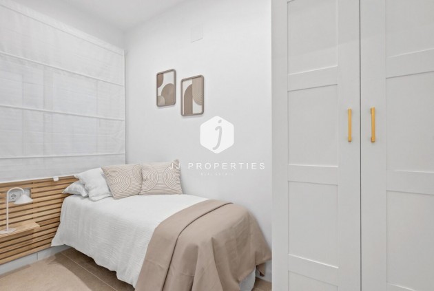 Resale - Bungalow -
Torrevieja - Costa Blanca