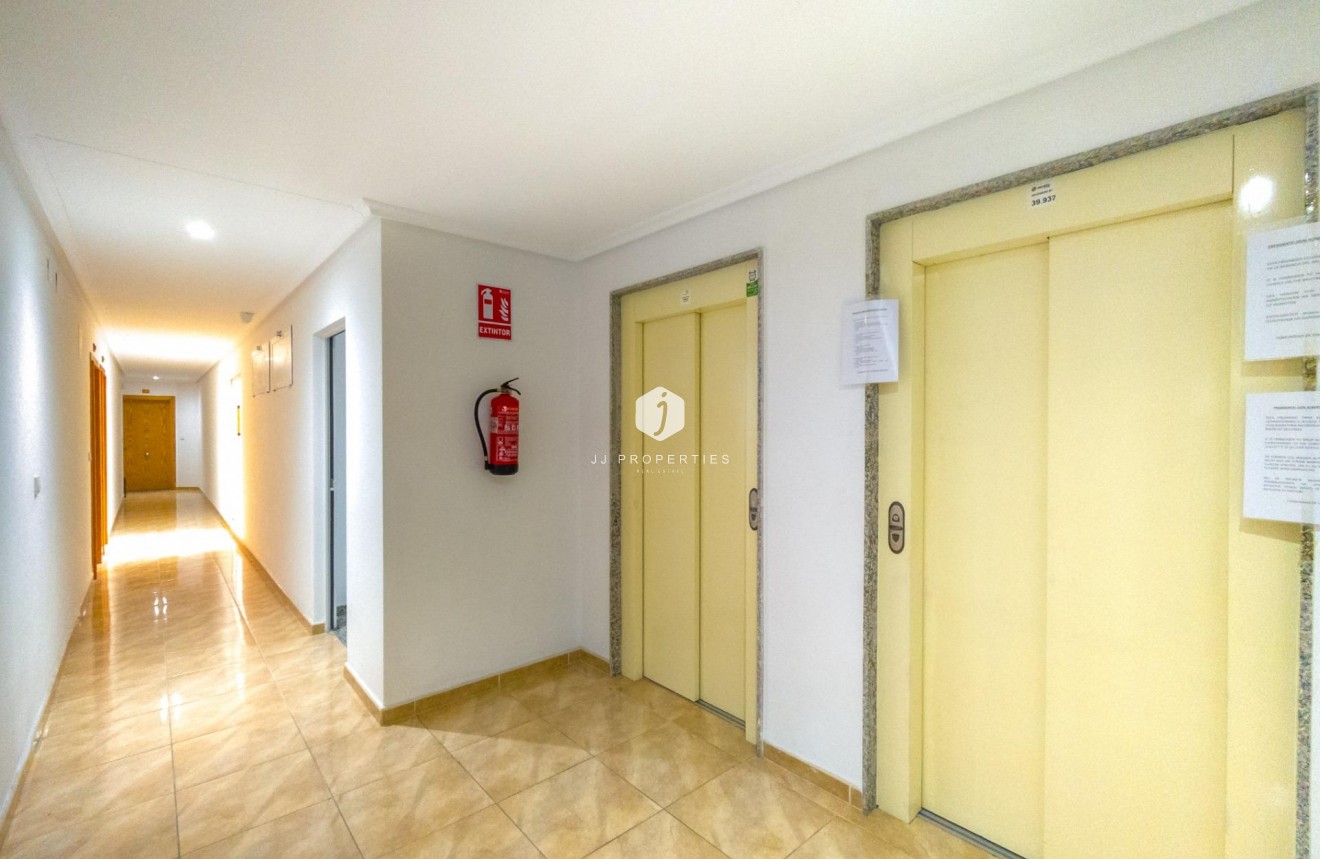 Resale - Apartment / flat -
Torrevieja - Acequion