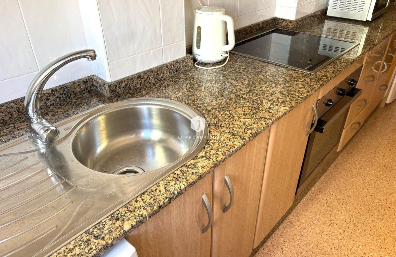 Resale - Apartment / flat -
Torrevieja - Centro