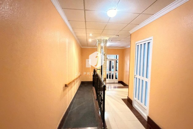 Resale - Penthouse -
Torrevieja - Acequion