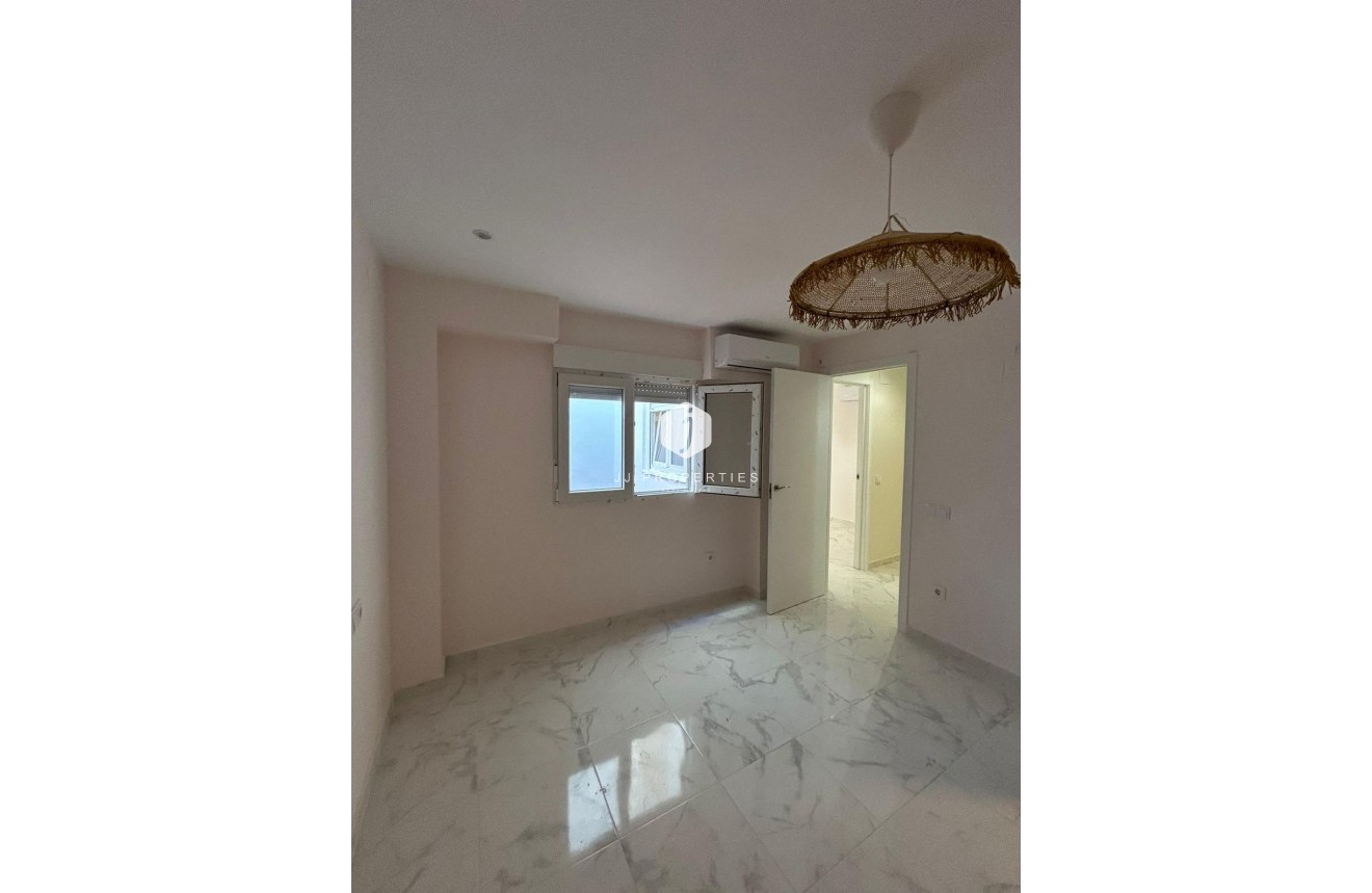 Tweedehands - Appartement / flat -
Torrevieja