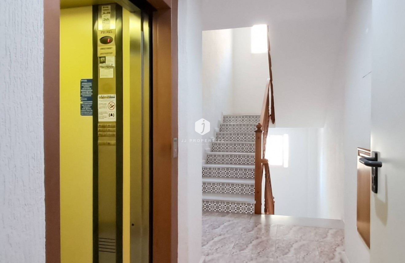 Aus zweiter Hand - Wohnung -
Torrevieja - Playa del Cura