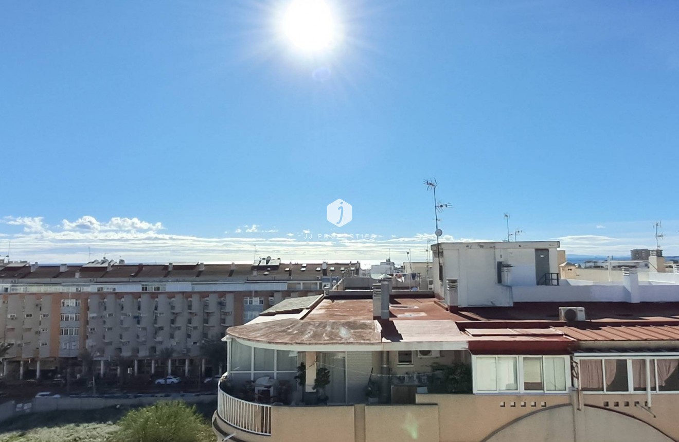 Aus zweiter Hand - Wohnung -
Torrevieja - Playa del Cura