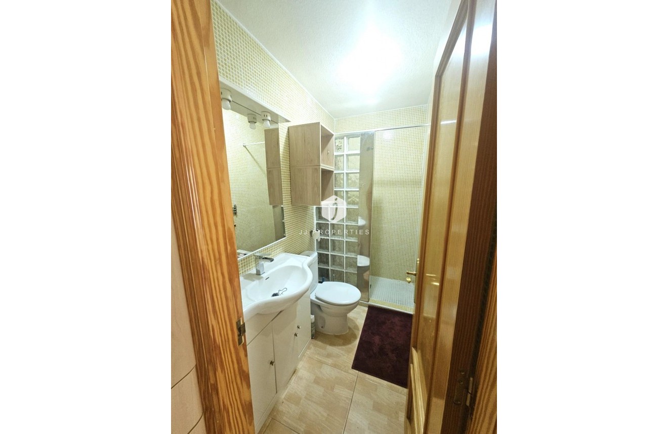 Resale - Bungalow -
Torrevieja - Los Balcones