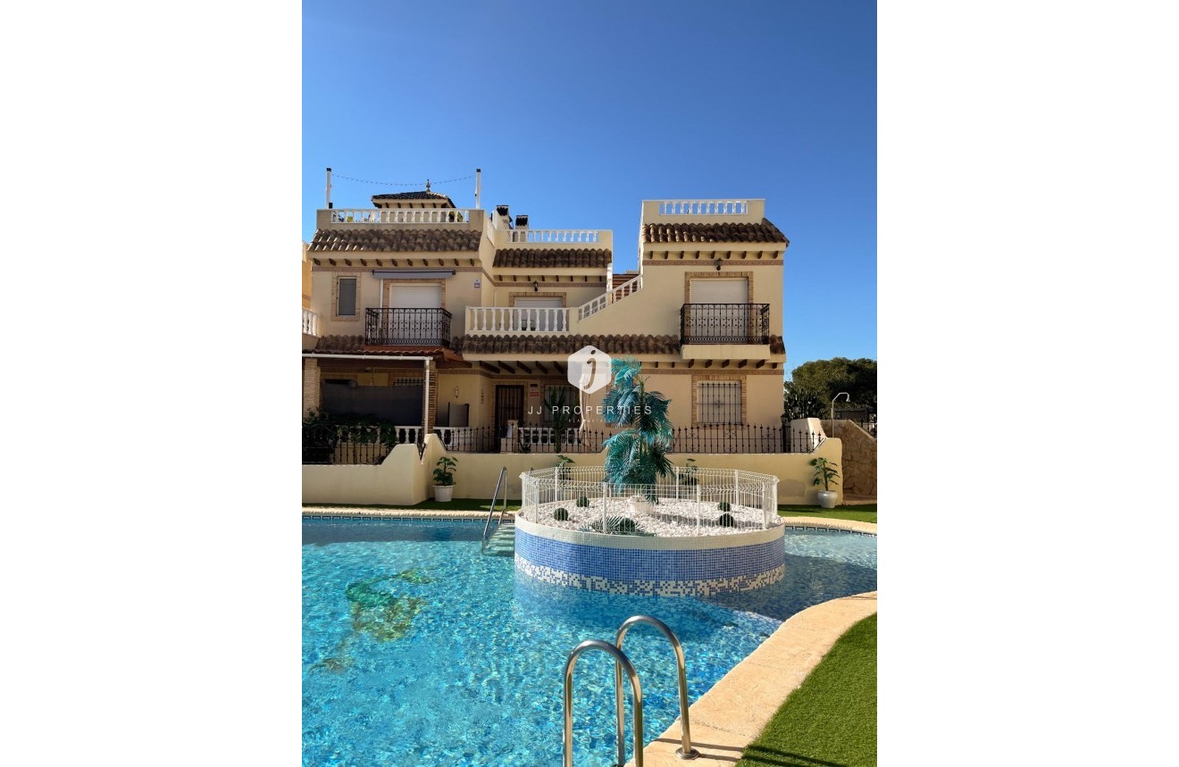 D'occasion - Duplex -
Orihuela Costa - Los Almendros-la Florida