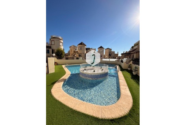 D'occasion - Duplex -
Orihuela Costa - Los Almendros-la Florida