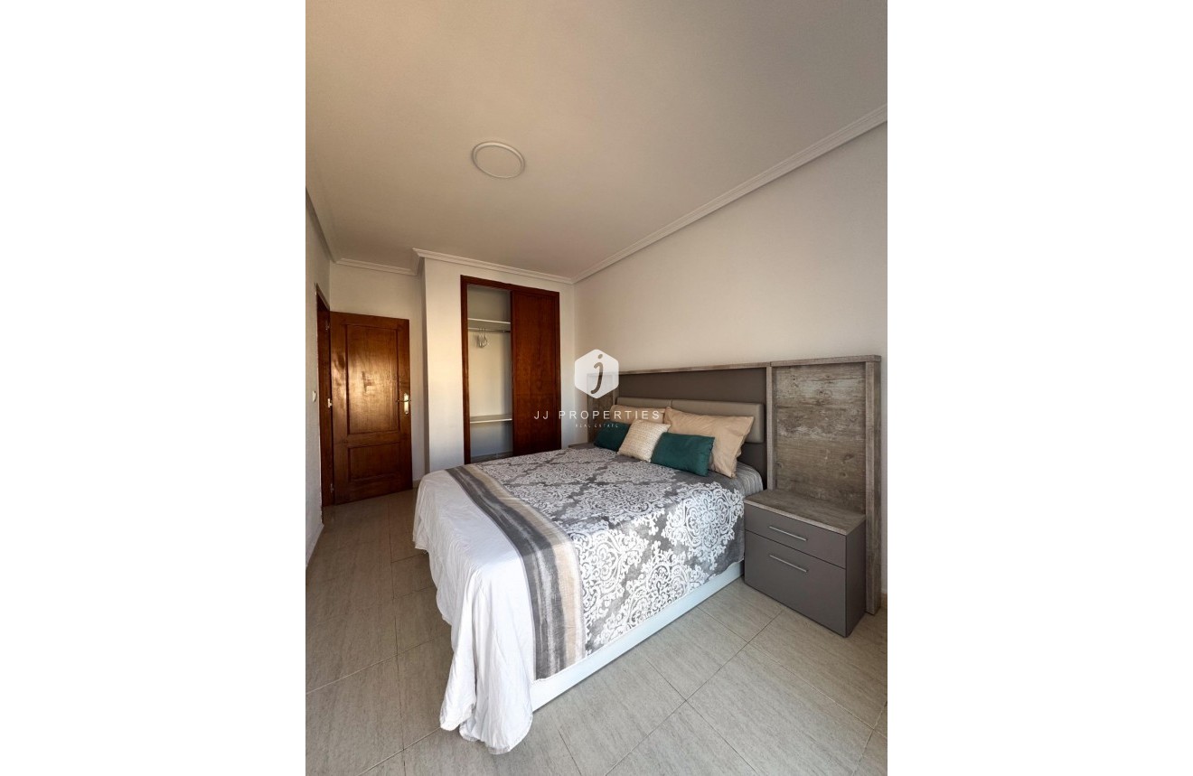 D'occasion - Duplex -
Orihuela Costa - Los Almendros-la Florida