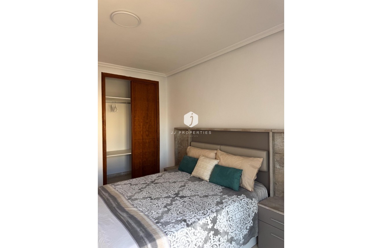 D'occasion - Duplex -
Orihuela Costa - Los Almendros-la Florida